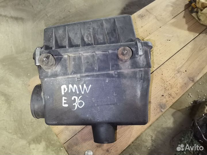 Корпус воздушного фильтра BMW E36 1715881