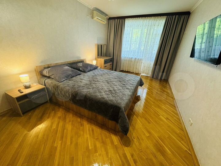 2-к. квартира, 90 м², 2/5 эт.