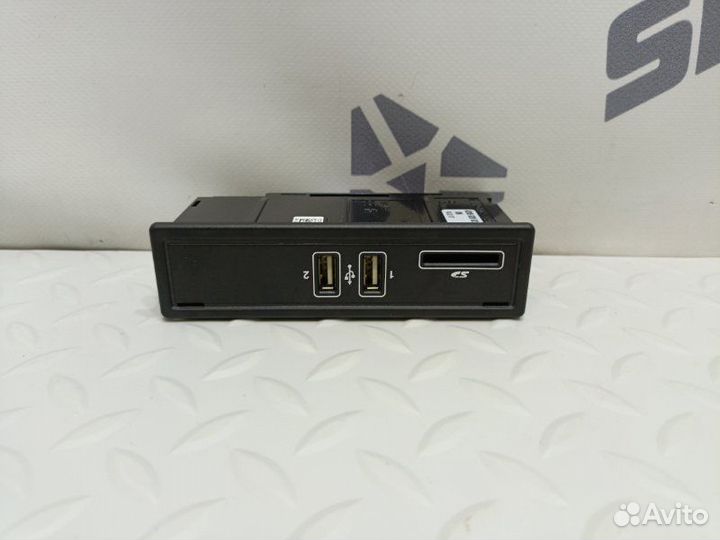 USB Разъем передний Mercedes Glc Coupe Рестайлинг