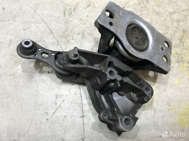 11232BV000 Опора двигателя Nissan Primera P12 1.9