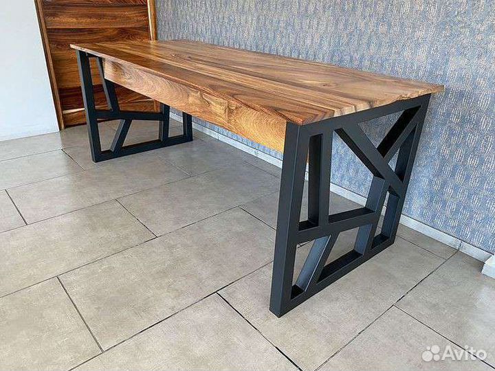 Стол обеденный в стиле лофт