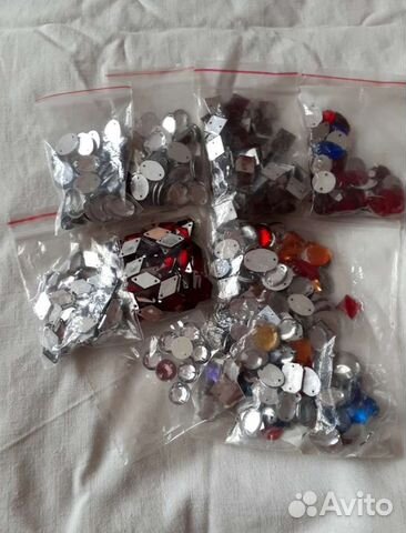 Стразы разные