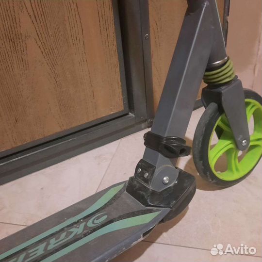 Двухколёсный самокат с амортизаторами
