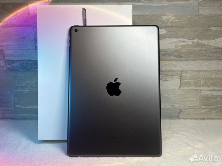 iPad 9, 64 Гб 2021 ему неделя
