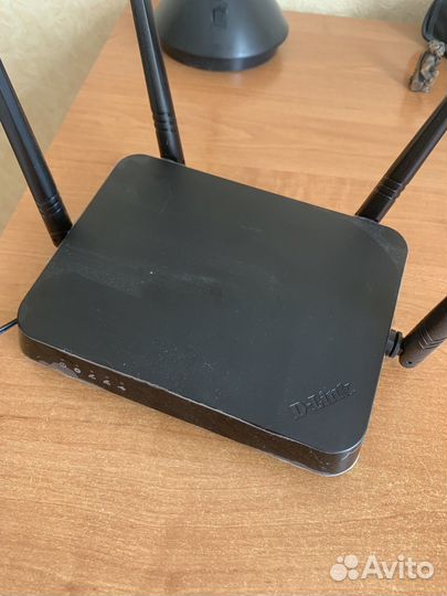 Маршрутизатор D-Link DIR-825