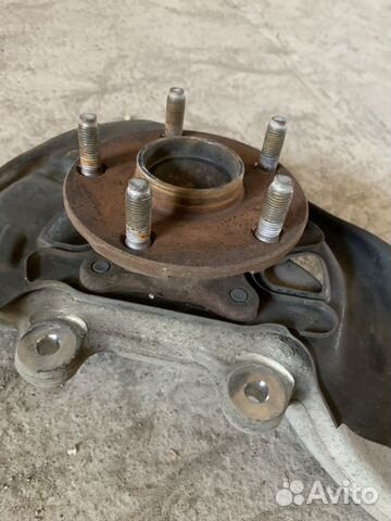 Передняя левая ступица Lexus GS 300 450h 05-11 гв