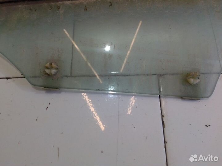 Стекло двери заднее левое (SsangYong Rexton)