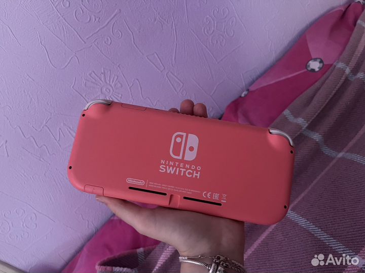 Nintendo switch lite розовая