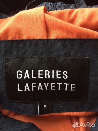 Теплая куртка Galeries Lafayette