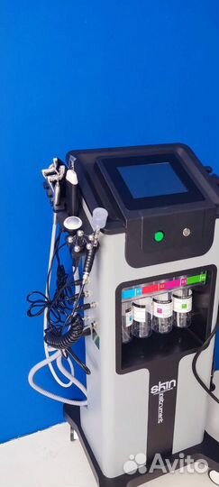 Косметологический аппарат skin 11 в 1 в наличии