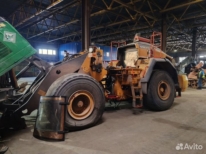 Фронтальный погрузчик Volvo L180H, 2016