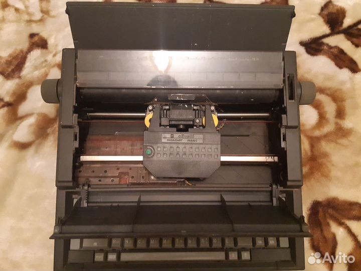 Печатная машинка olivetti