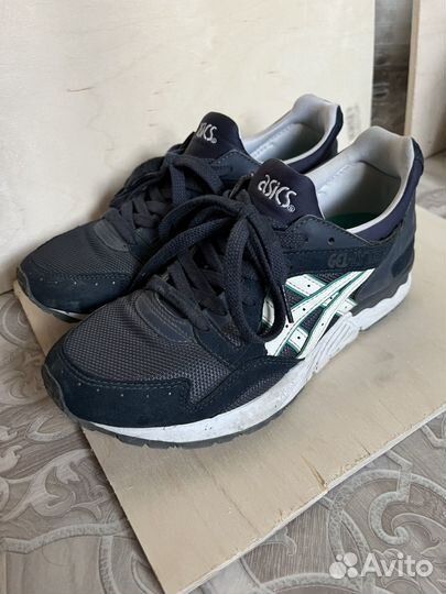 Кроссовки Asics