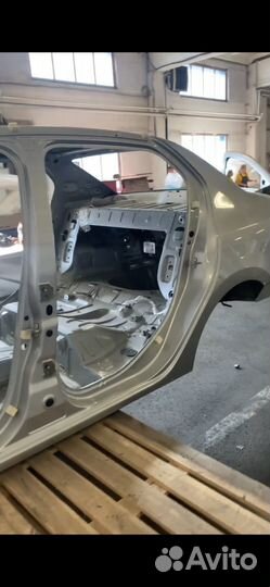 Рено логан 2 кузов целиком