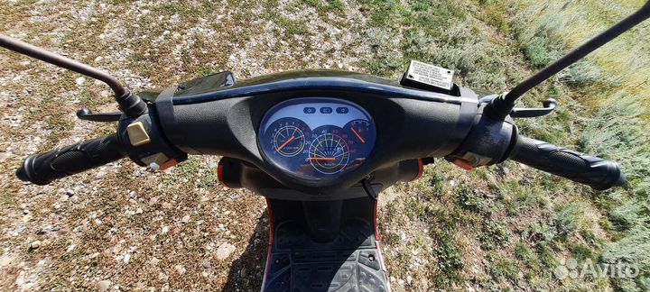 Продам скутер RC50QT-6