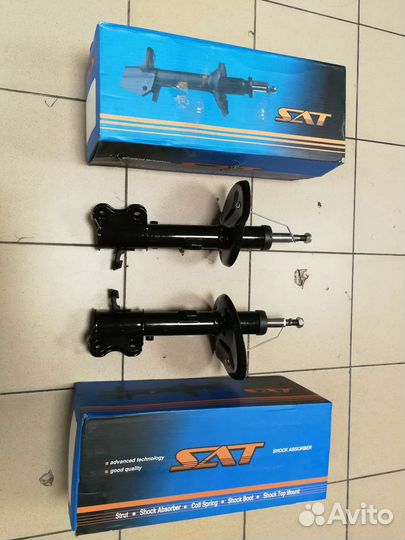 Амортизаторы задние Toyota Camry