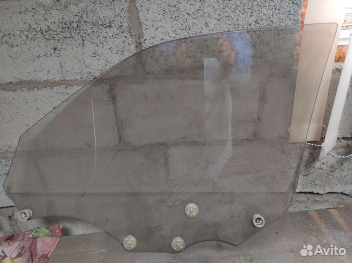 Стëкла Toyota vista sv40 перед, зад боковые