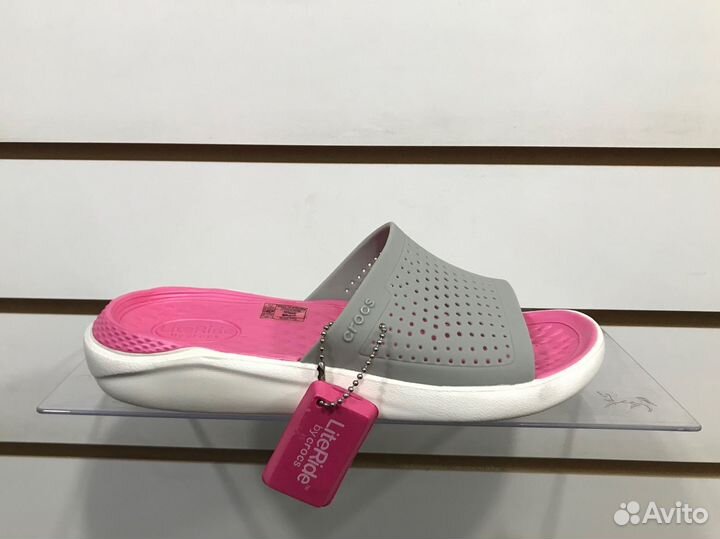 Тапочки crocs