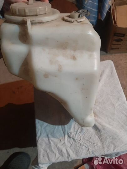 Бачёк стеклоомывателя с подогревом мерседес w124