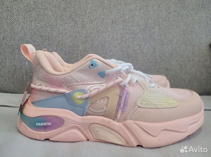 Кроссовки детские