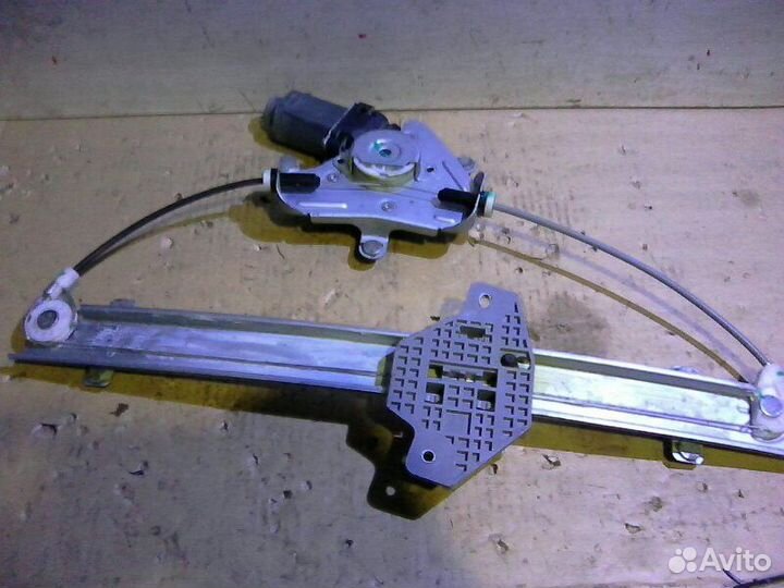 Стеклоподъемник передний правый Hyundai Solaris 1