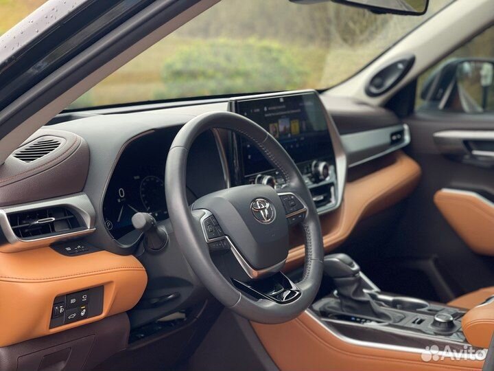 Toyota Highlander 2.0 AT, 2023, 10 км