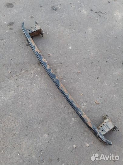 Усилитель переднего бампера нижний peugeot 407