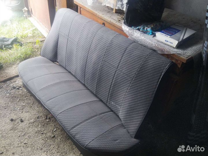 Заднее сиденье