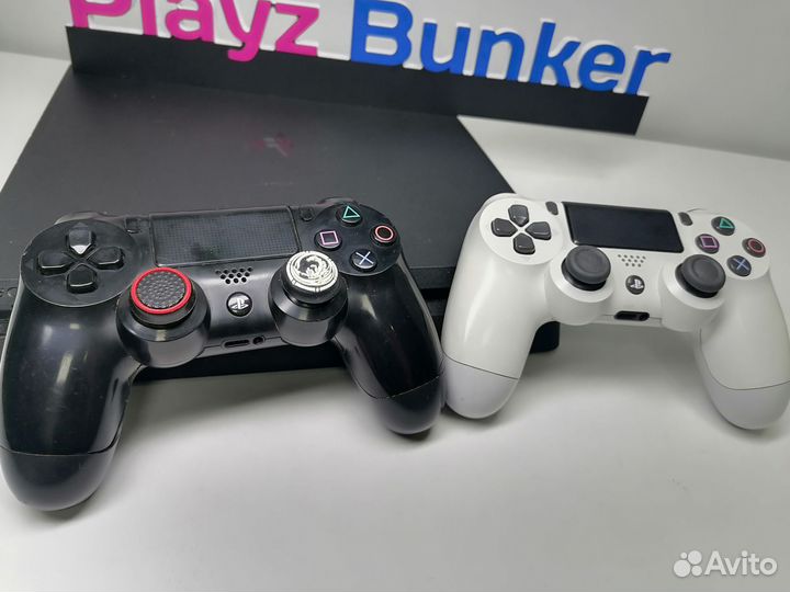 PS4 Slim 1Tb +2джоя, игры
