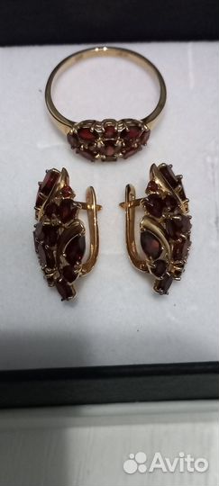 Золотой комплект с гранатом