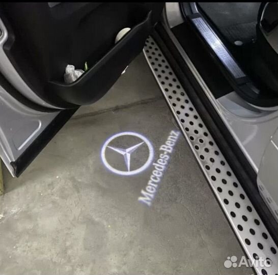 Подсветка с логотипом mercedes benz