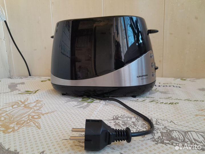 Тостер Grundig. Эл.чайник. Пылесос Thomas