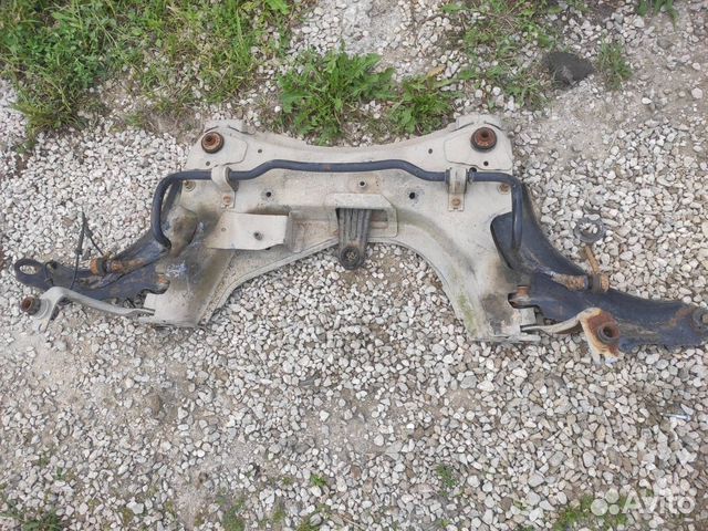 Подрамник передний Renault Megane 2