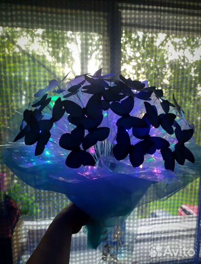 Светящийся букет из бабочек. В наличии