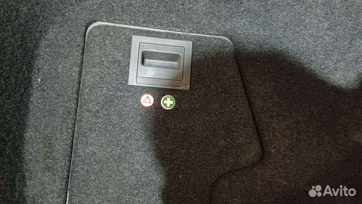 Боковые обшивки багажника Opel Vectra C