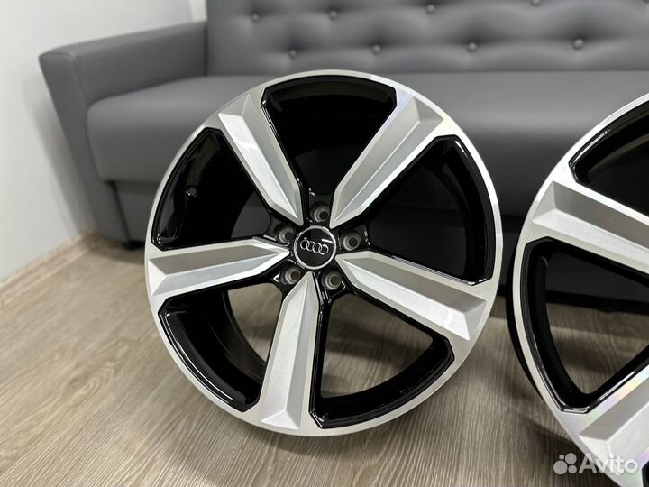 Новый комплект дисков R20 5-112 Мячи на Audi skoda