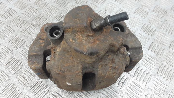 Суппорт передний правый Land Rover Range Rover 3