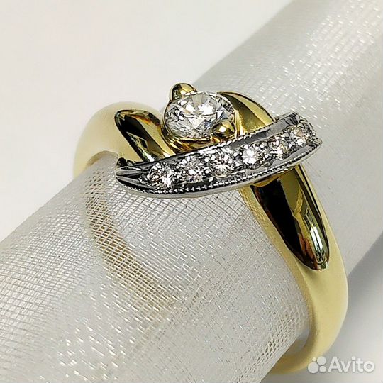 Золотое кольцо с бриллиантами. Золото 585