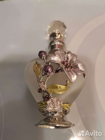Новый ювелирный флакон для парфюма