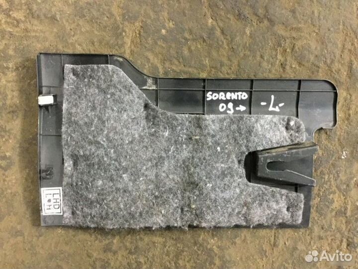 Накладка центральной консоли Kia Sorento 2009