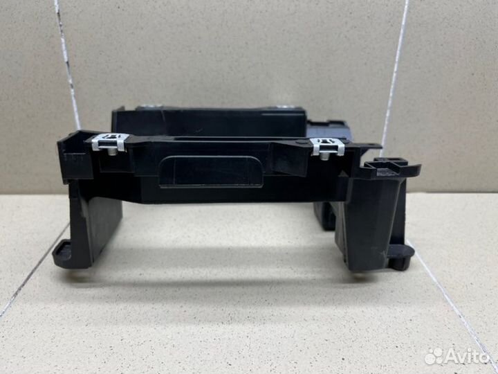 Кронштейн (сопут. товар) Audi A3 8V czca 2014