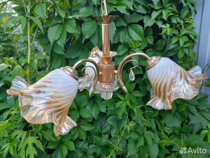 Люстра трехрожковая