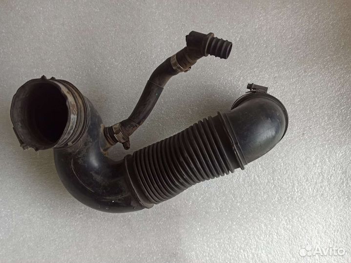 Патрубок воздушного фильтра Peugeot 406