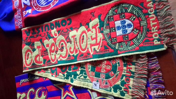 Футбольные шарфы разных клубов. 90-х годов