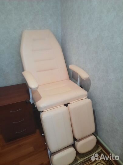 Косметологическое кресло