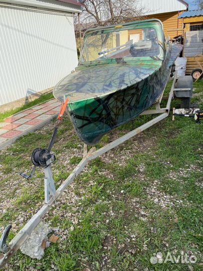 Продам лодку с мотором