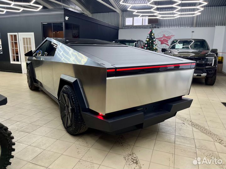 Tesla Cybertruck 845 л.с. AT, 2024, 50 км