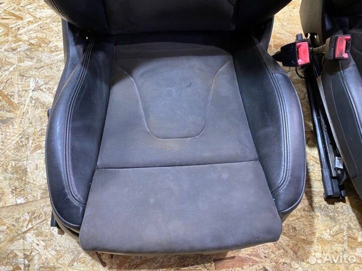 Сиденья комплект Audi A5 купе 2.0 2010