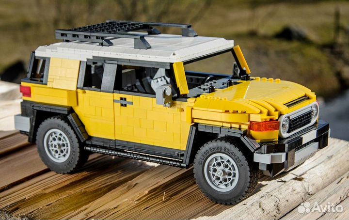 Lego модель toyota fj cruiser