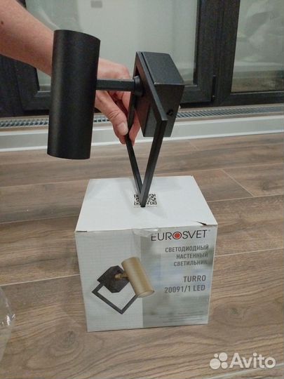 Настенный светильник-спот 20091/1 LED Turro